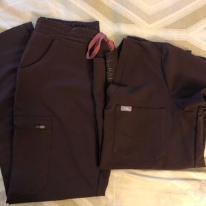 Figs Espresso scrub set